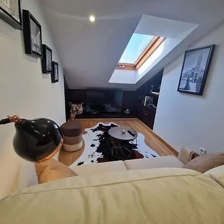 614a Coqueto Atico By R2r Consulting *